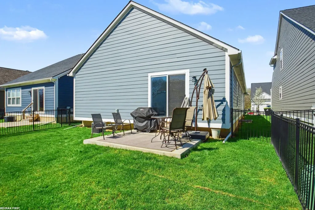 47050 Brookview Drive Chesterfield Township MI 48047