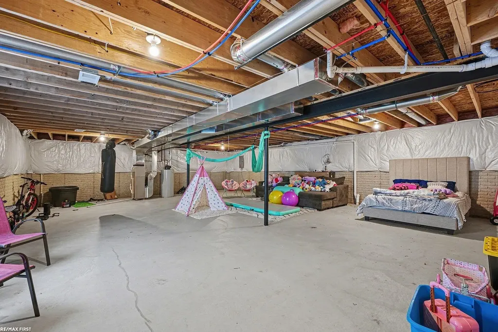 47050 Brookview Drive Chesterfield Township MI 48047