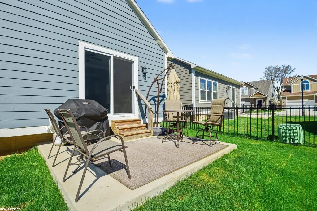 47050 Brookview Drive Chesterfield Township MI 48047