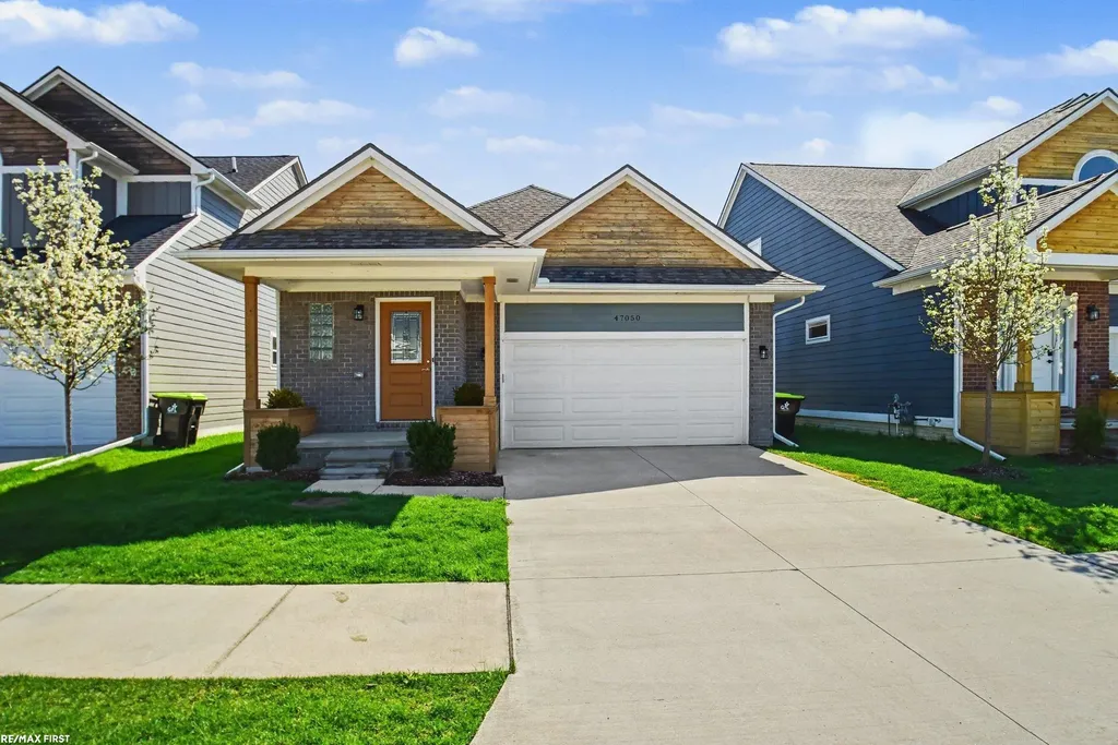 47050 Brookview Drive Chesterfield Township MI 48047