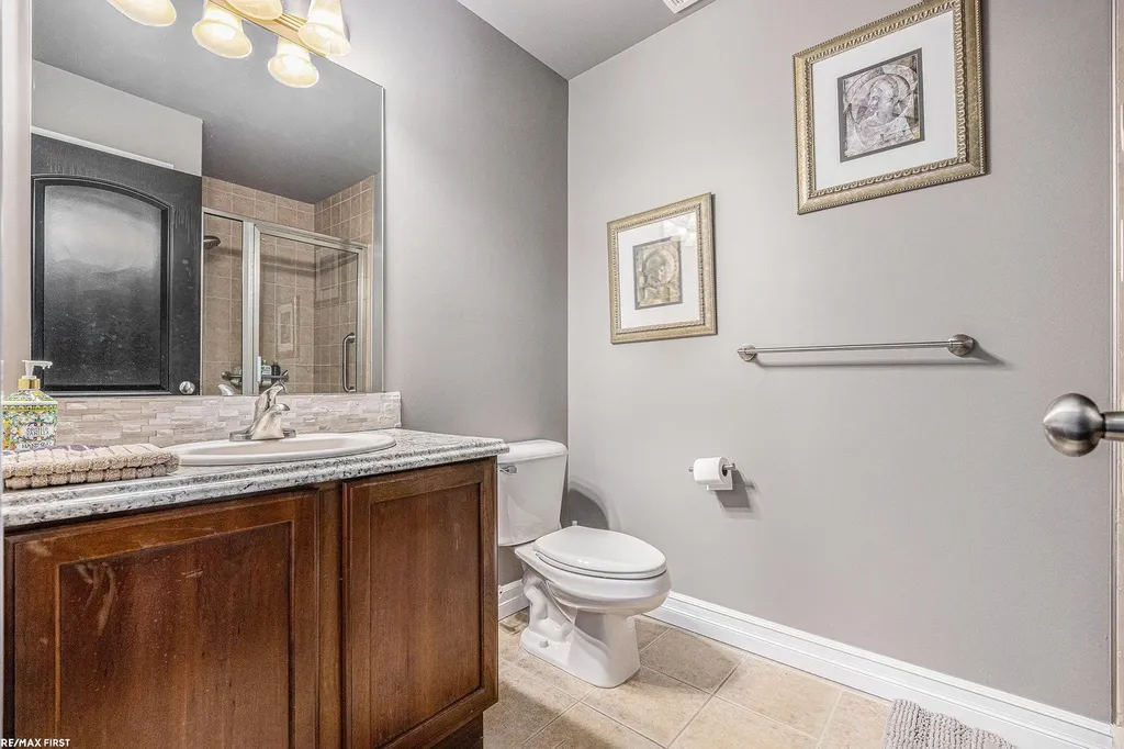 21114 Lilac Lane Clinton Charter Township MI 48036