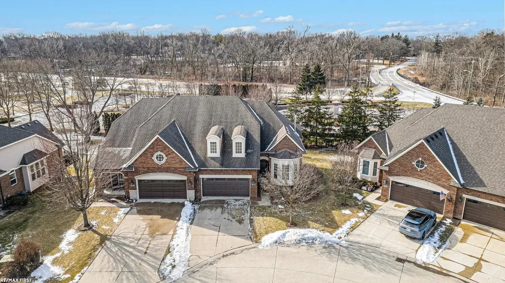 21114 Lilac Lane Clinton Charter Township MI 48036