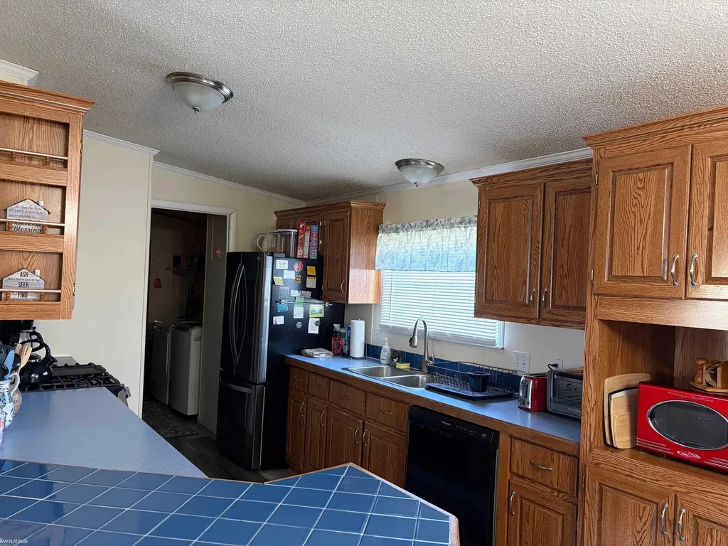 421 Red Pine Drive Genesee Charter Township MI 48506