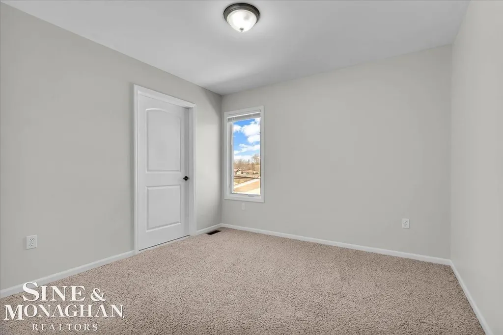 113 Roselawn Street Algonac City MI 48001