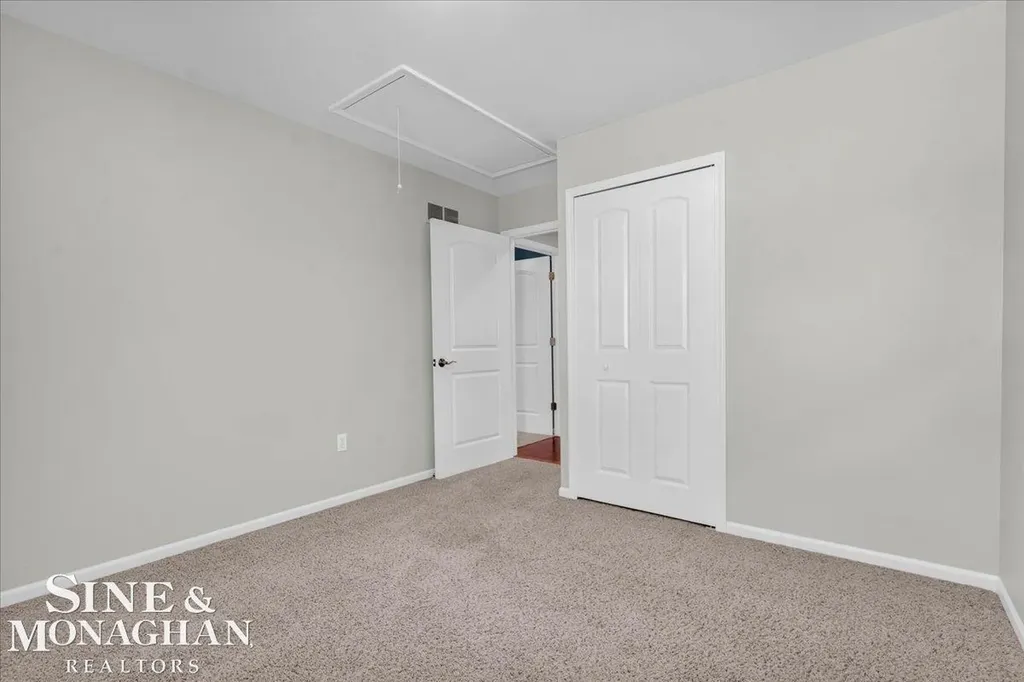 113 Roselawn Street Algonac City MI 48001