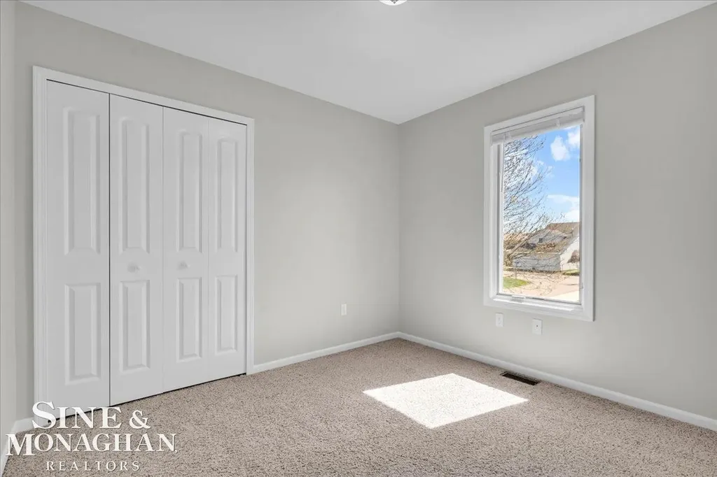 113 Roselawn Street Algonac City MI 48001