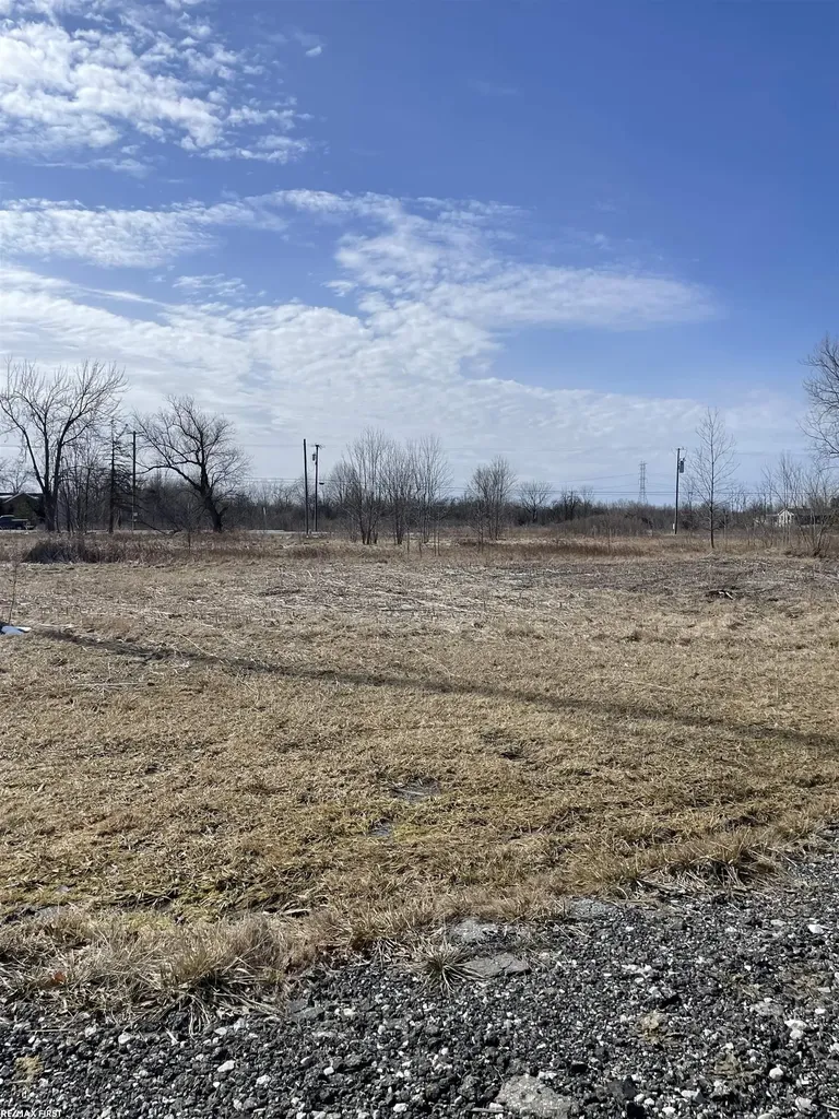 7992 Gratiot Avenue Columbus Township MI 48063