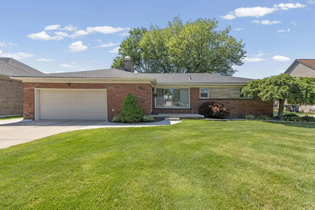 42355 Tessmer Drive Sterling Heights City MI 48314