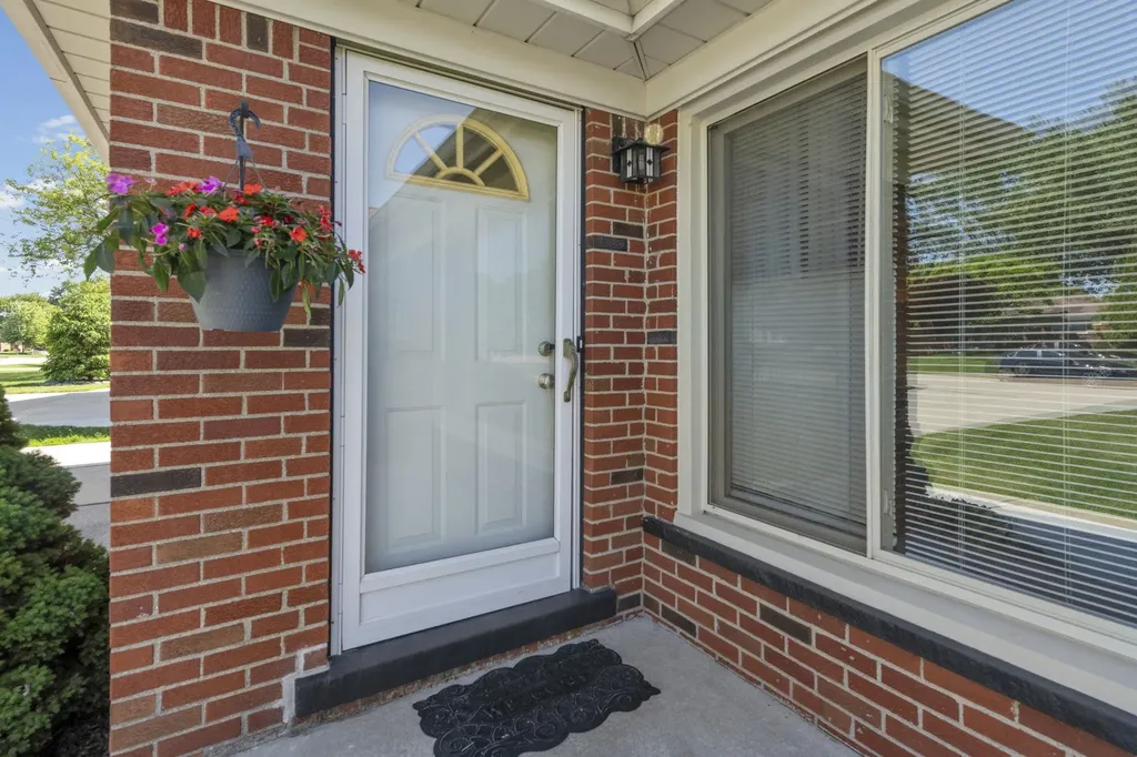 42355 Tessmer Drive Sterling Heights City MI 48314