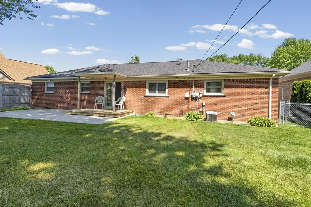 42355 Tessmer Drive Sterling Heights City MI 48314