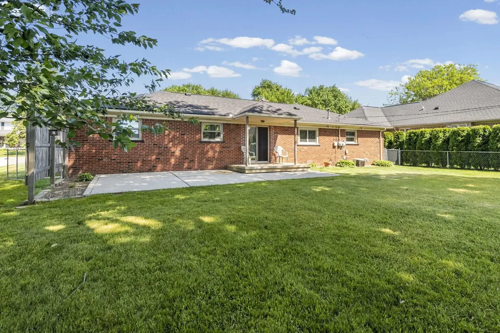 42355 Tessmer Drive Sterling Heights City MI 48314