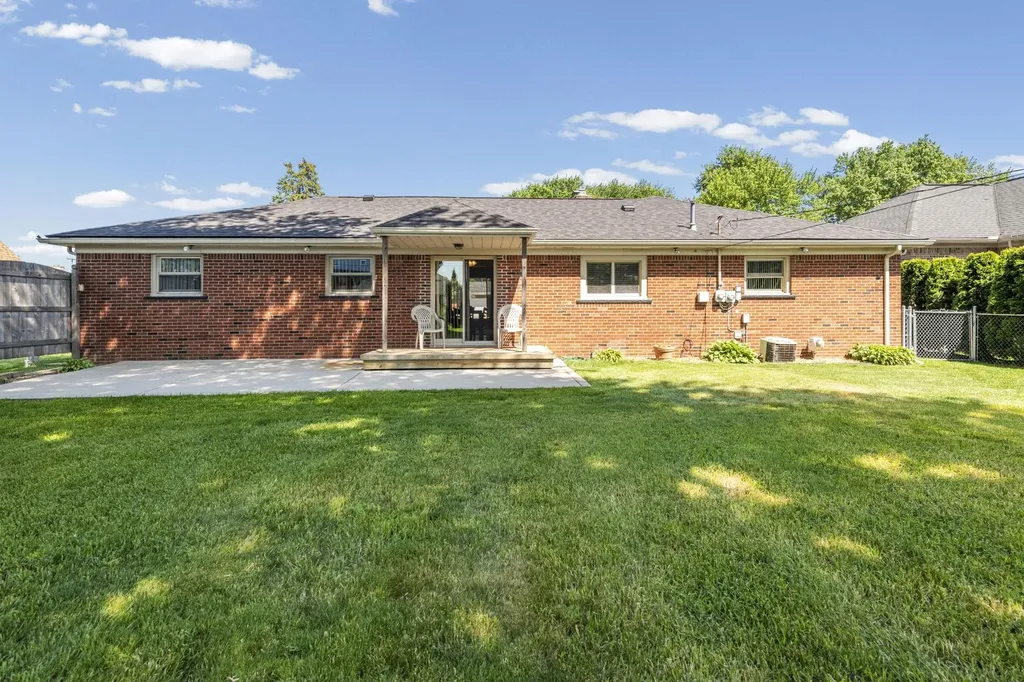 42355 Tessmer Drive Sterling Heights City MI 48314