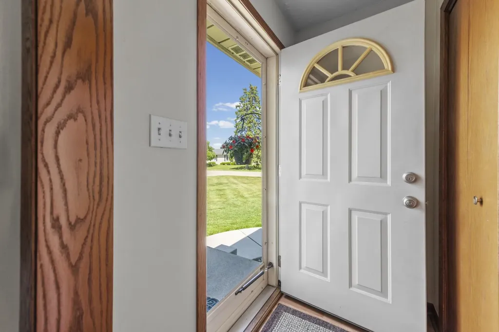 42355 Tessmer Drive Sterling Heights City MI 48314