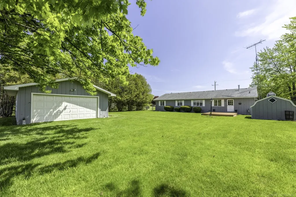 7685 Countryside Road Worth Township MI 48450