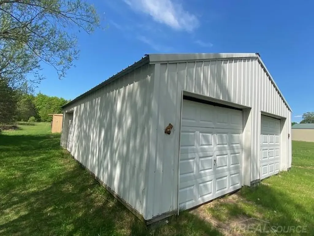 7483 NE Twin Lake Road Coldsprings Township MI 49659