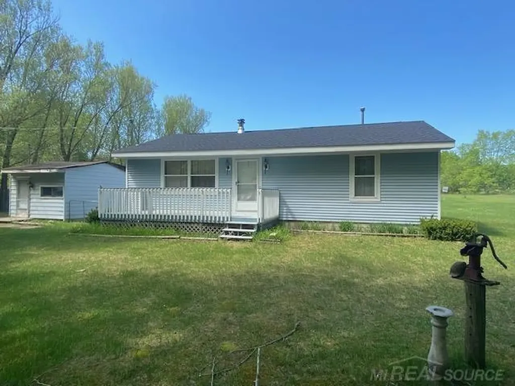 7483 NE Twin Lake Road Coldsprings Township MI 49659