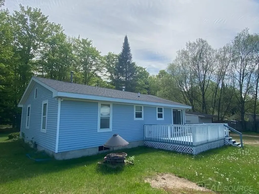 7483 NE Twin Lake Road Coldsprings Township MI 49659