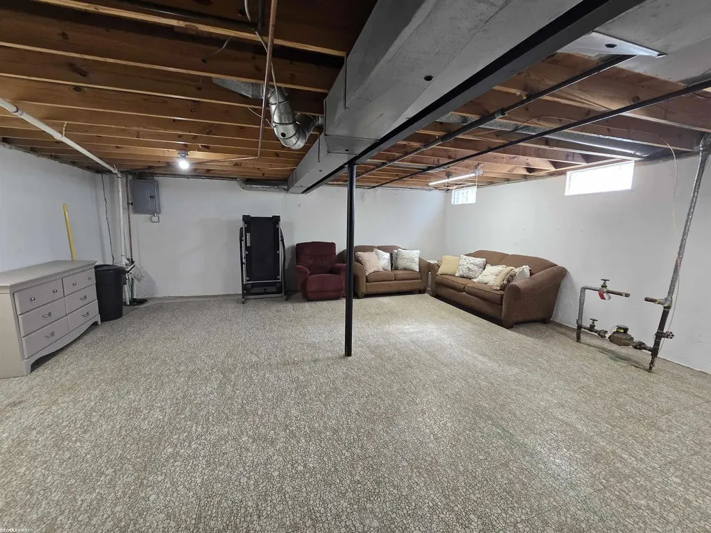 35340 Bristlecone Drive Clinton Charter Township MI 48035