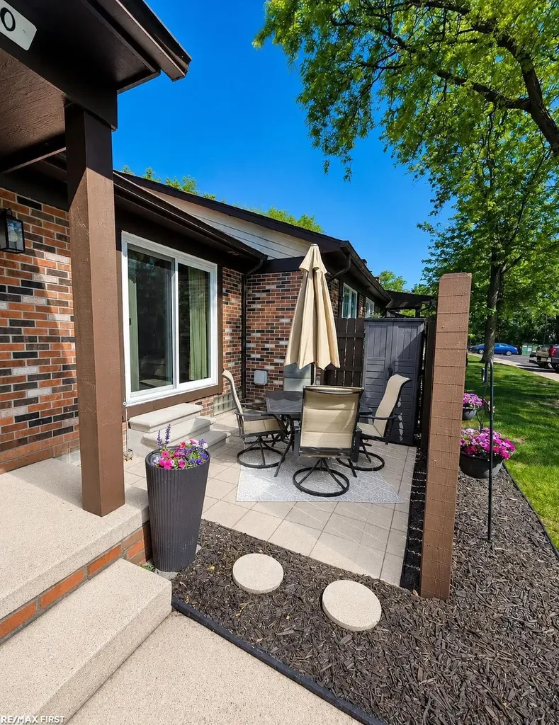 35340 Bristlecone Drive Clinton Charter Township MI 48035
