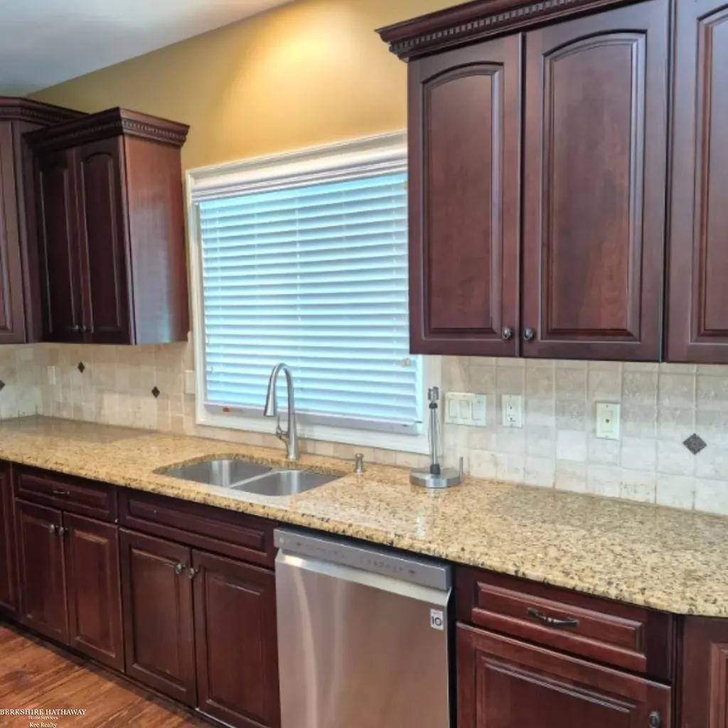 50804 Redwood Lane New Baltimore City MI 48047