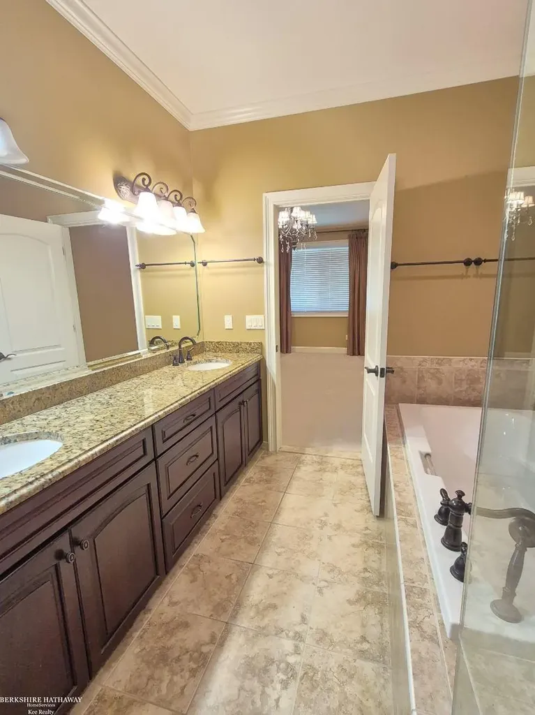 50804 Redwood Lane New Baltimore City MI 48047