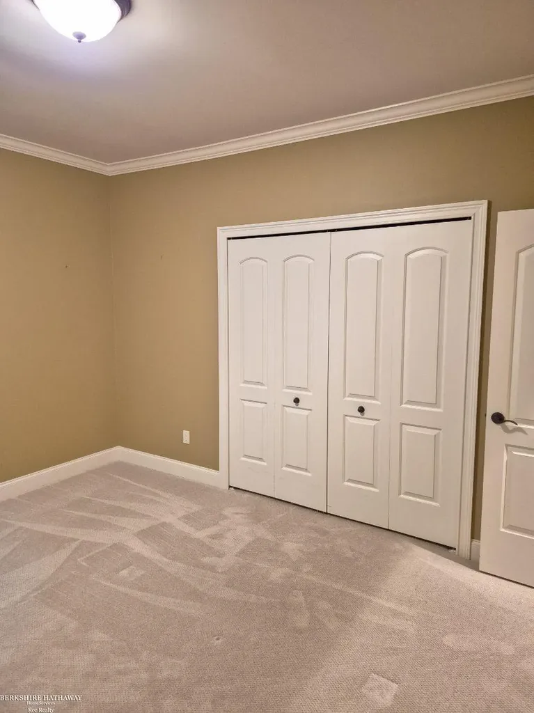 50804 Redwood Lane New Baltimore City MI 48047