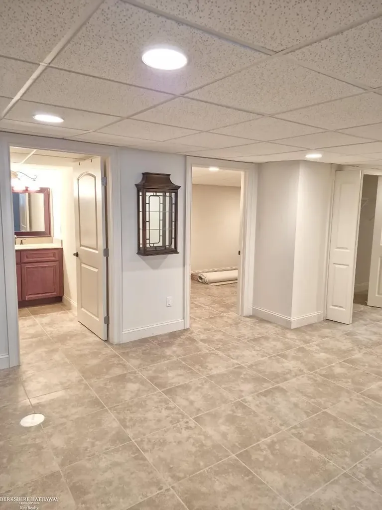 50804 Redwood Lane New Baltimore City MI 48047
