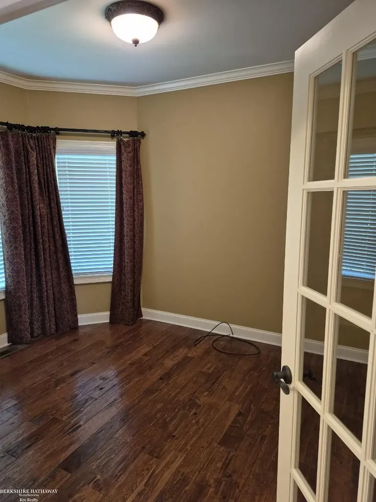 50804 Redwood Lane New Baltimore City MI 48047