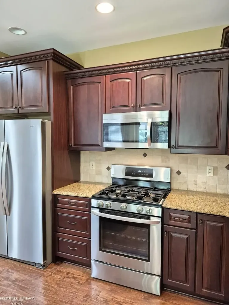 50804 Redwood Lane New Baltimore City MI 48047