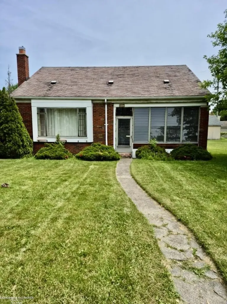 29290 Utica Road Roseville City MI 48066