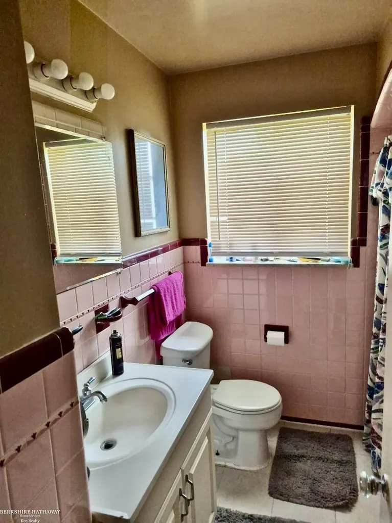 29290 Utica Road Roseville City MI 48066