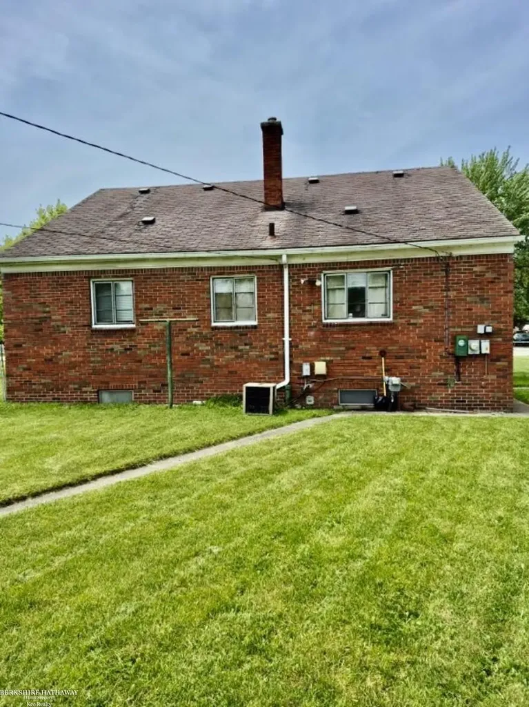 29290 Utica Road Roseville City MI 48066