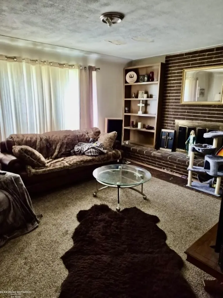 29290 Utica Road Roseville City MI 48066