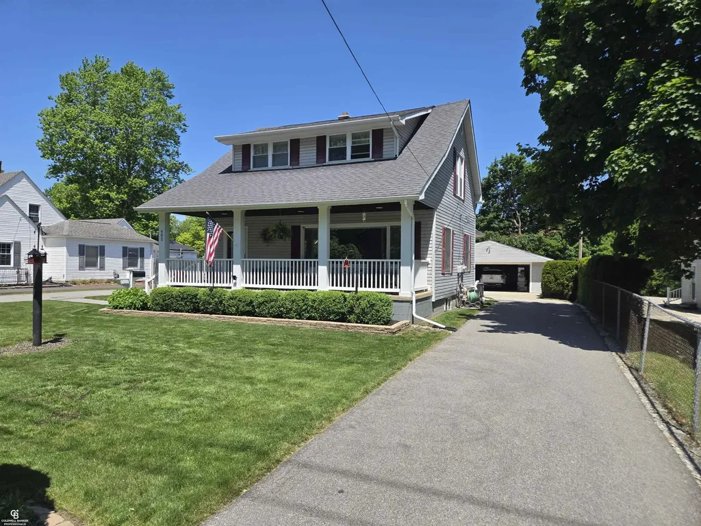 402 Park Avenue Yale City MI 48097