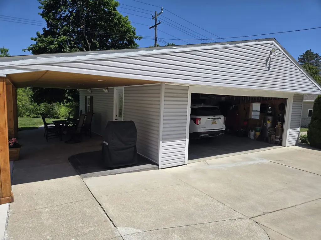 402 Park Avenue Yale City MI 48097
