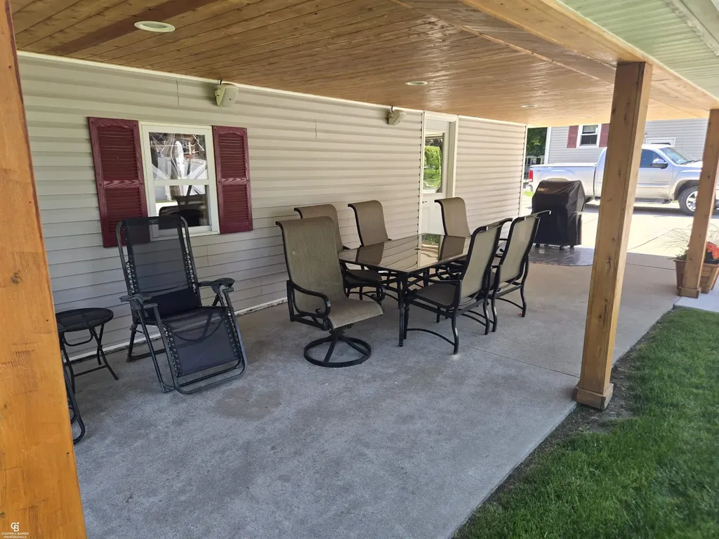 402 Park Avenue Yale City MI 48097