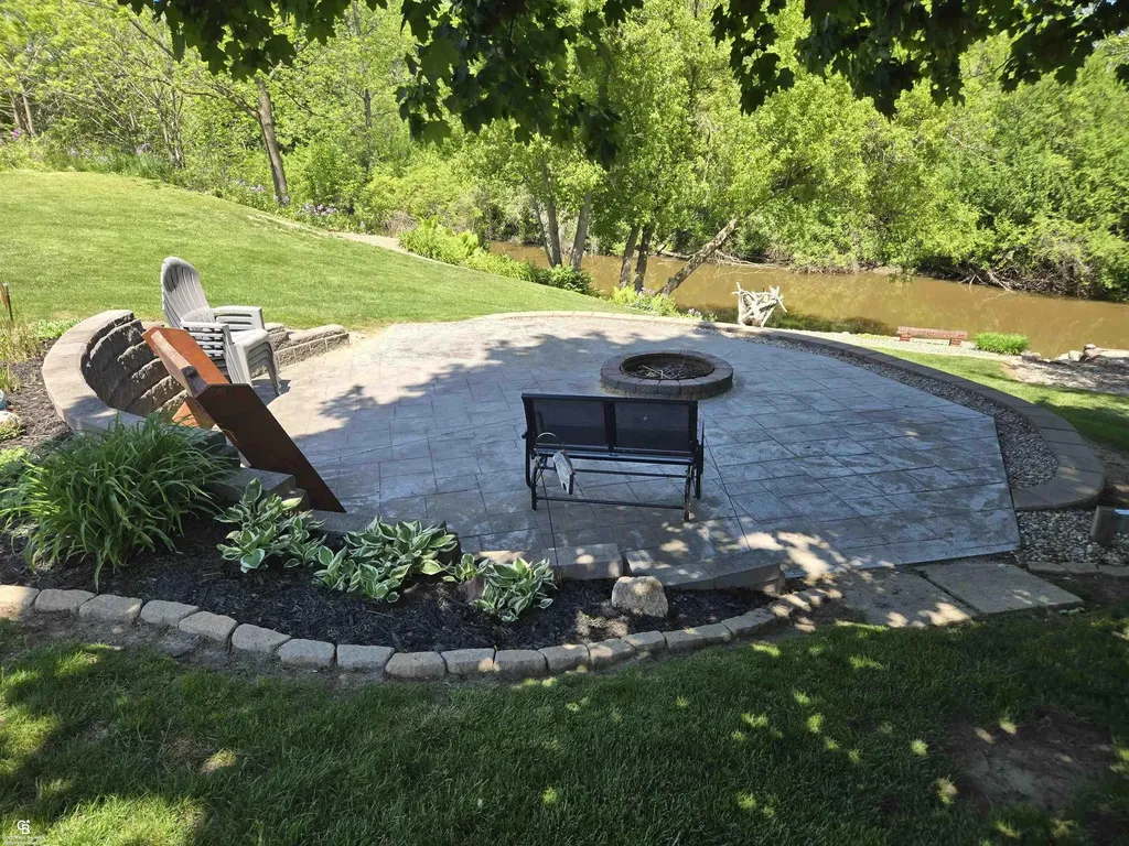 402 Park Avenue Yale City MI 48097