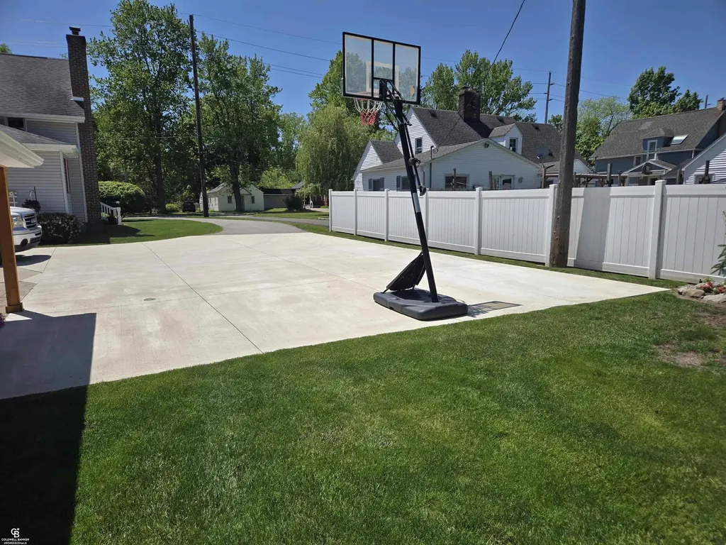402 Park Avenue Yale City MI 48097