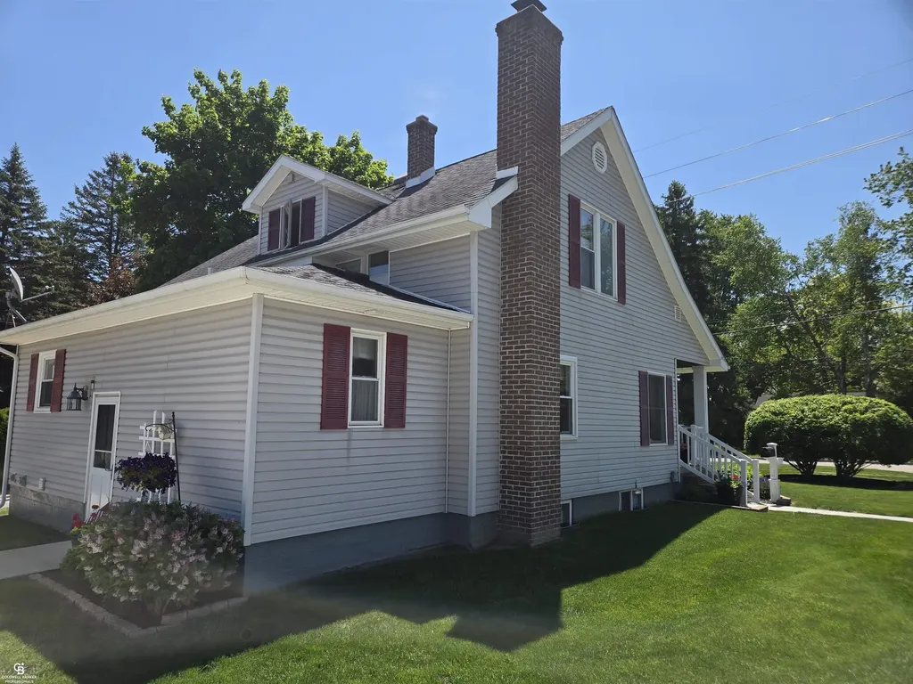 402 Park Avenue Yale City MI 48097