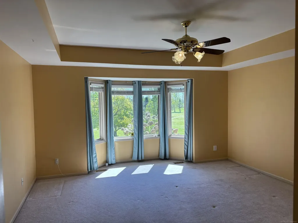 52590 North Avenue Macomb Township MI 48042