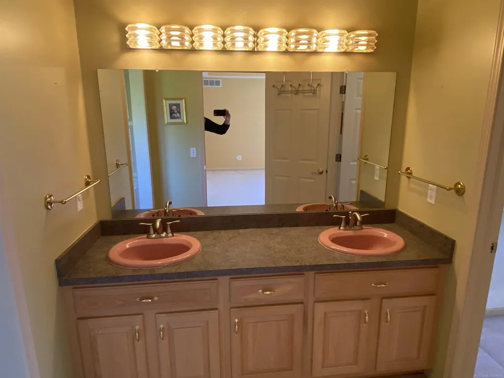 52590 North Avenue Macomb Township MI 48042
