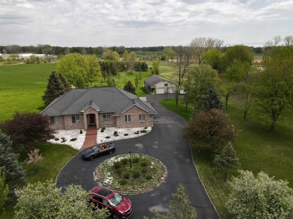 52590 North Avenue Macomb Township MI 48042