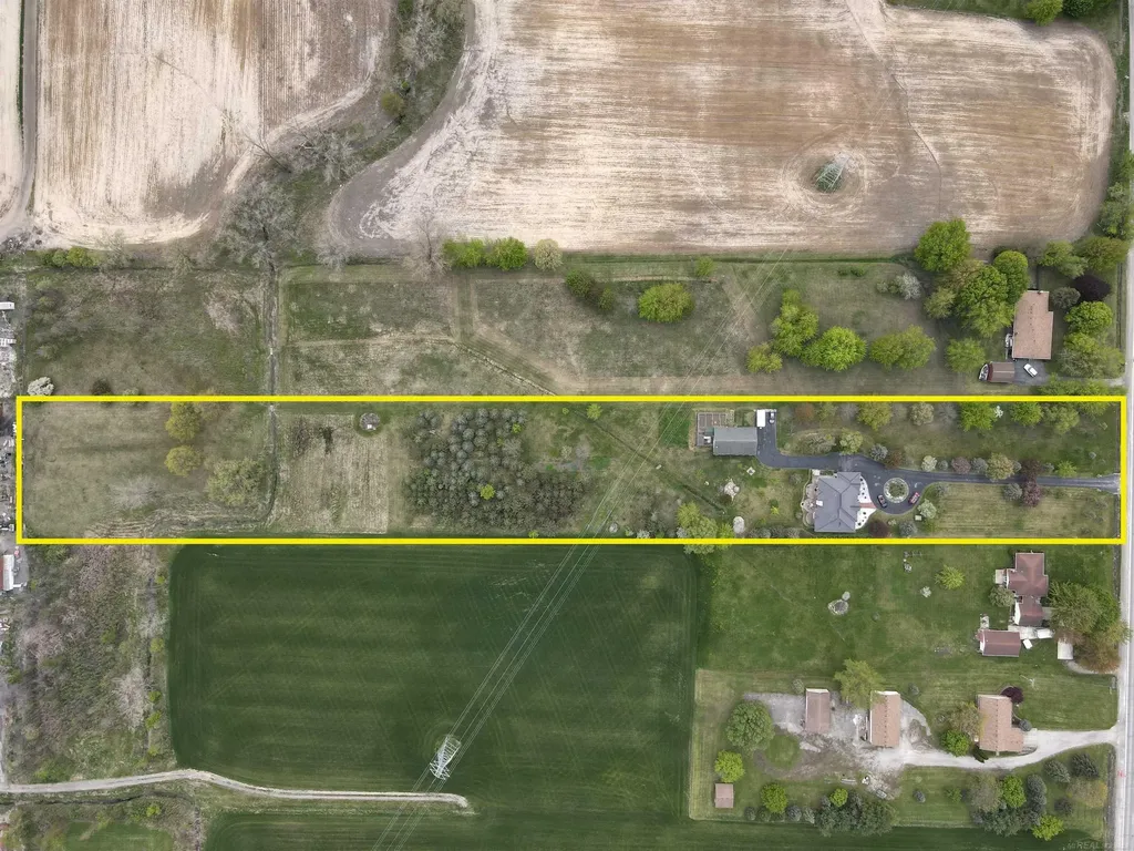 52590 North Avenue Macomb Township MI 48042