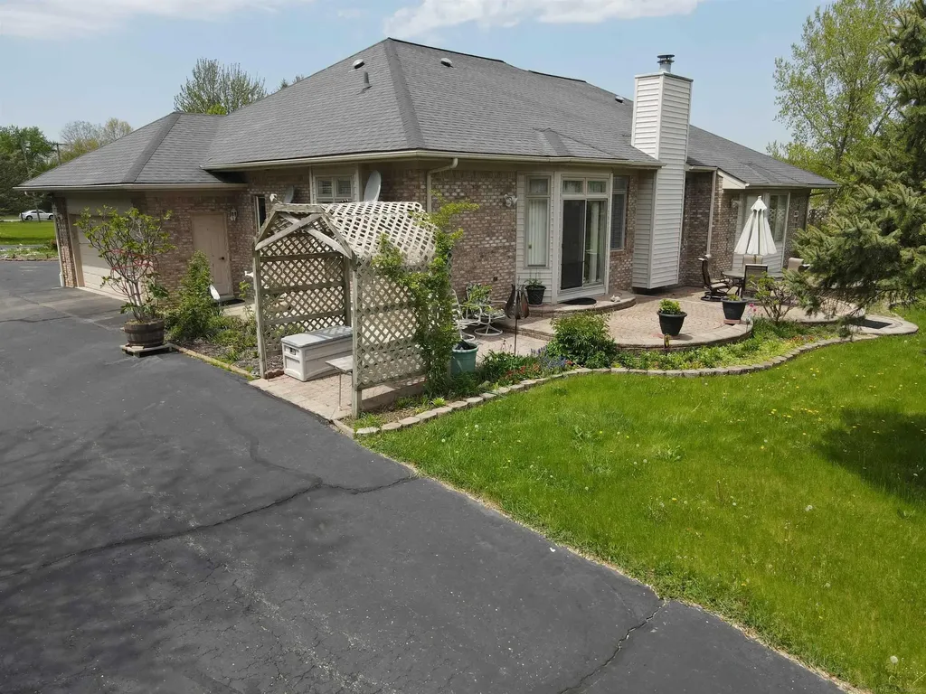 52590 North Avenue Macomb Township MI 48042