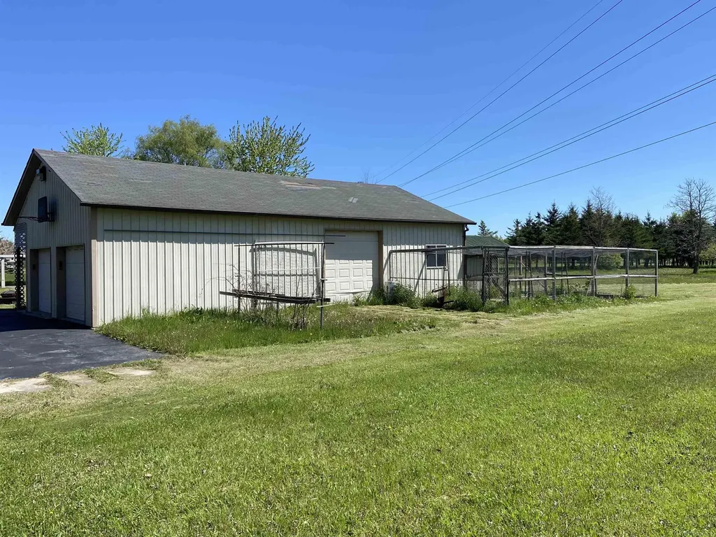 52590 North Avenue Macomb Township MI 48042