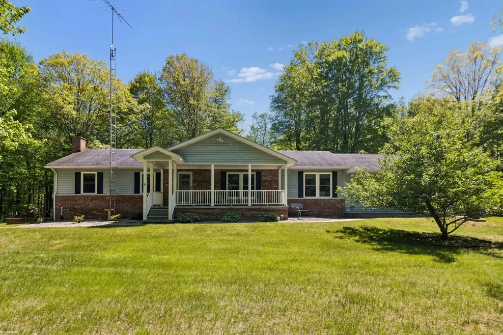 3750 Mclain Road Clyde Township MI 48049