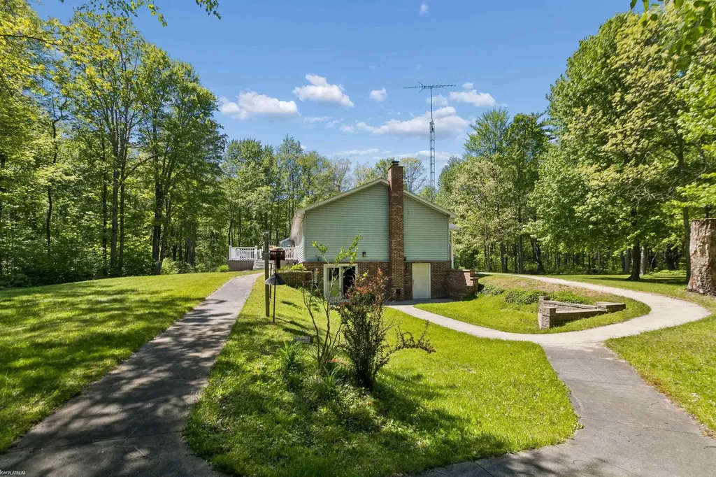 3750 Mclain Road Clyde Township MI 48049