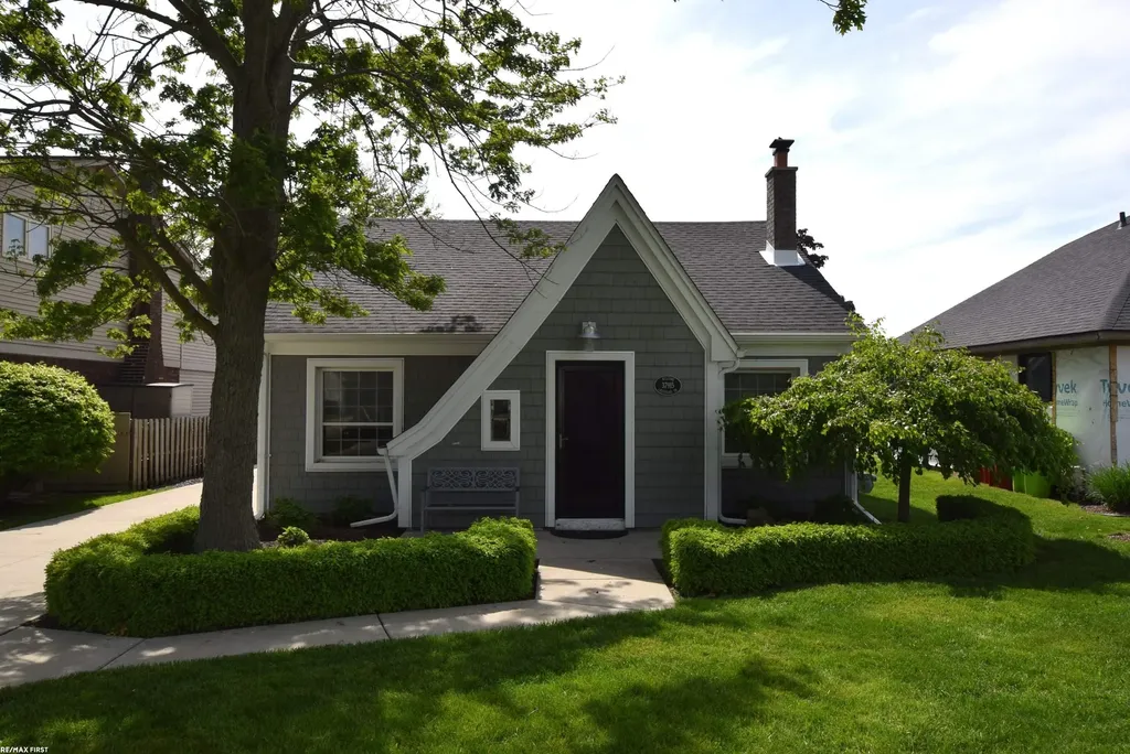 37915 Lakeshore Drive Harrison Charter Township MI 48045