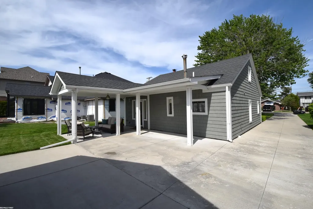 37915 Lakeshore Drive Harrison Charter Township MI 48045