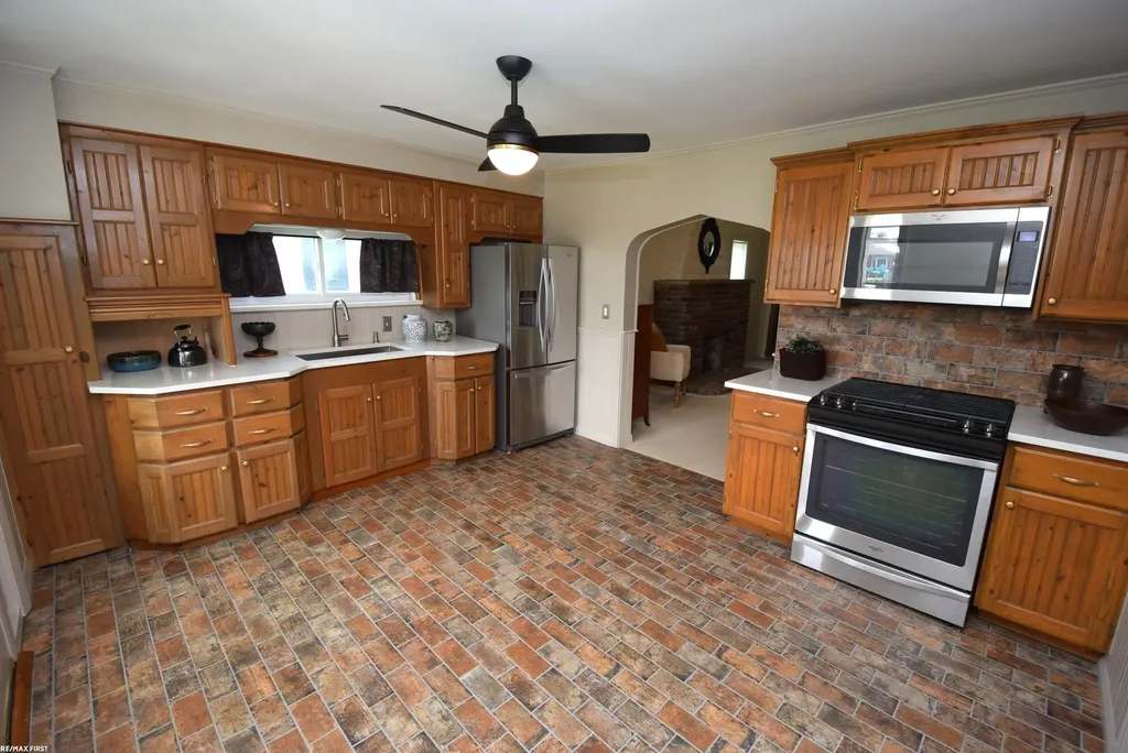 37915 Lakeshore Drive Harrison Charter Township MI 48045